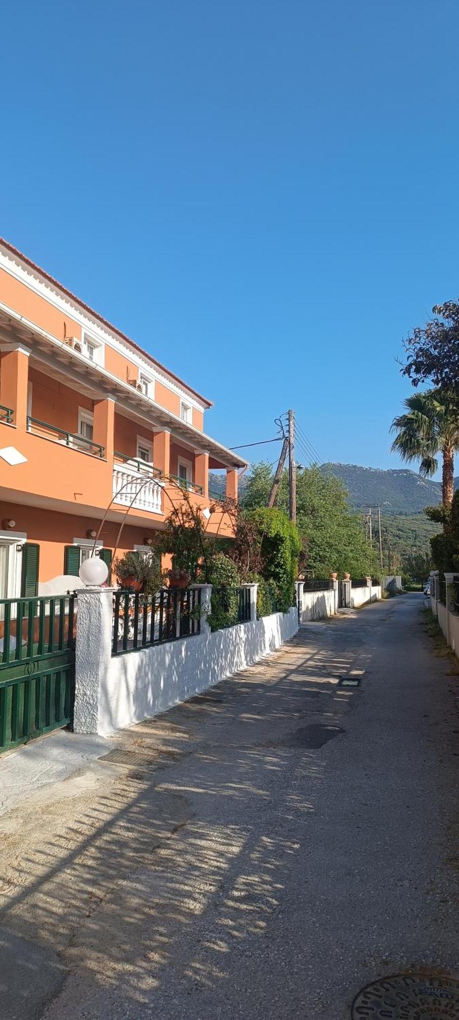 Alexandra'S Apartments อาคาราวี ภายนอก รูปภาพ